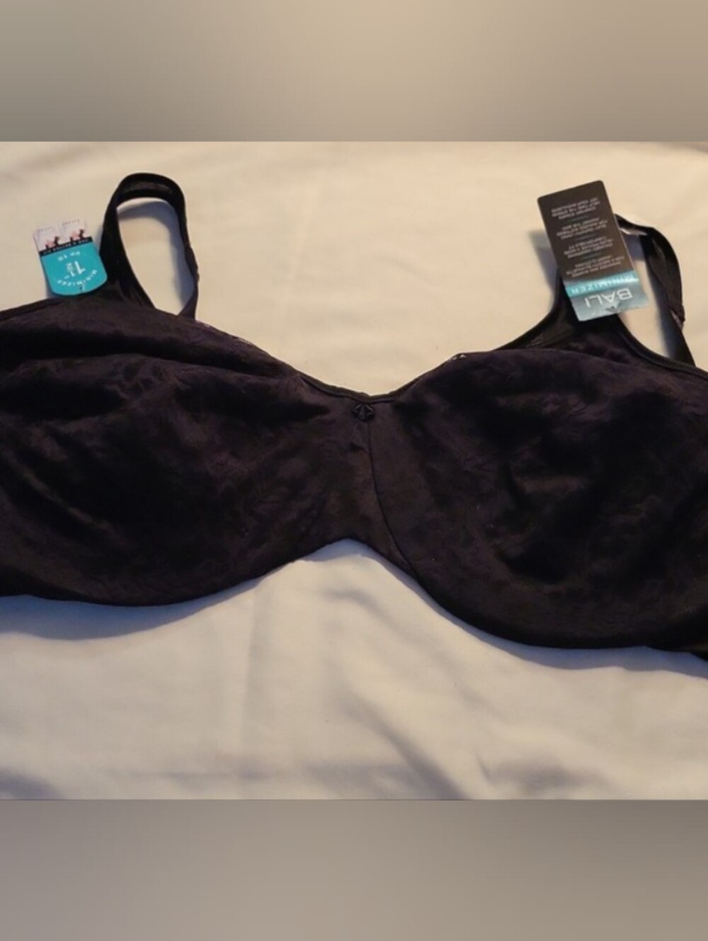 40 G Bali Minimizer Underwire bra new with tags